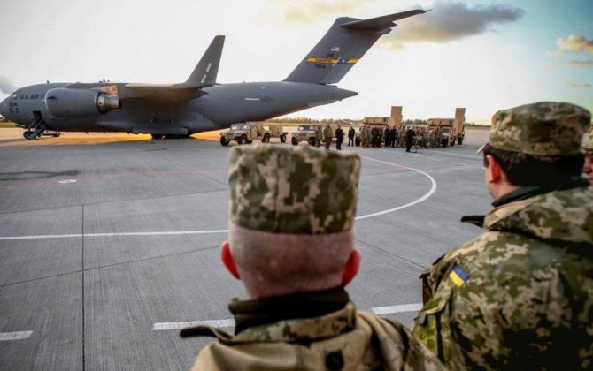 ABŞ hərbi yardım göndərdi - 90 tonluq ölümcül yük Kiyevə çatdırıldı