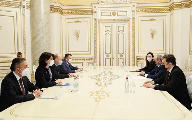 Azərbaycan deputatları Paşinyanla görüşdü