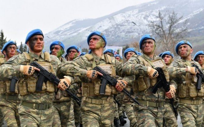 В Азербайджане объявлен прием в воинские части коммандос — ВИДЕО