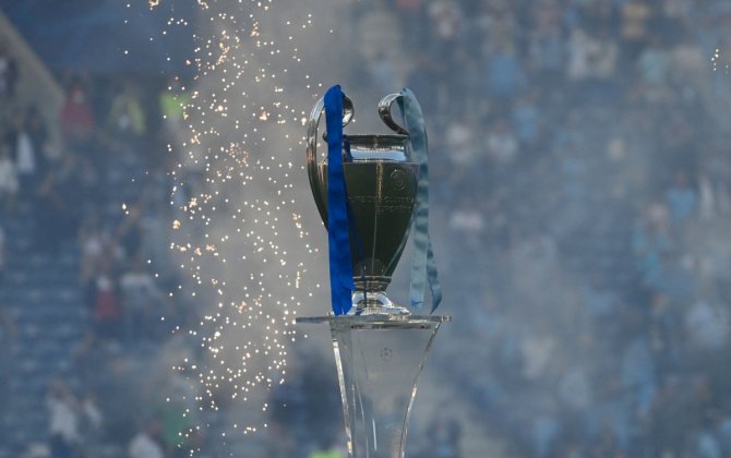 Финал Лиги чемпионов перенесли из Санкт-Петербурга в Париж