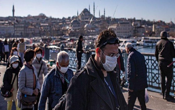 В Турции отменили требование о ношении медицинских масок