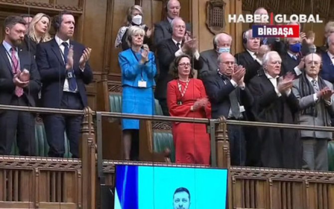 Zelenski Britaniya parlamenti qarşısında çıxış etdi - VİDEO