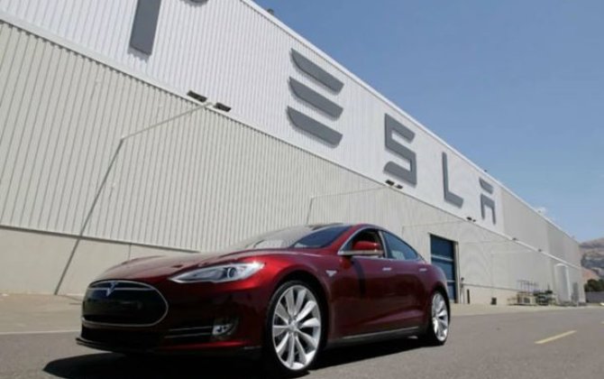 “Tesla” Avropada ilk zavodunu açdı