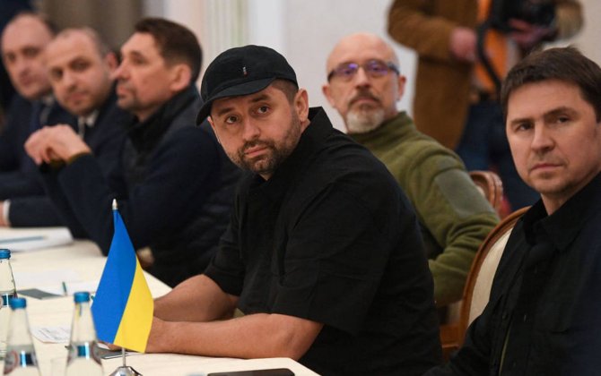 Арахамия: Россия должна вывести войска из Украины до подписания договора