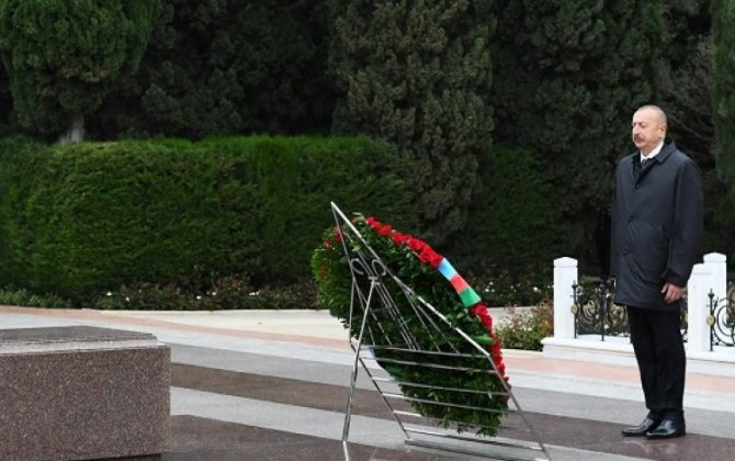 Ильхам Алиев посетил могилу общенационального лидера азербайджанского народа Гейдара Алиева