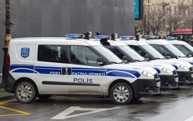В Баку пьяная девушка ввела в заблуждение полицейских