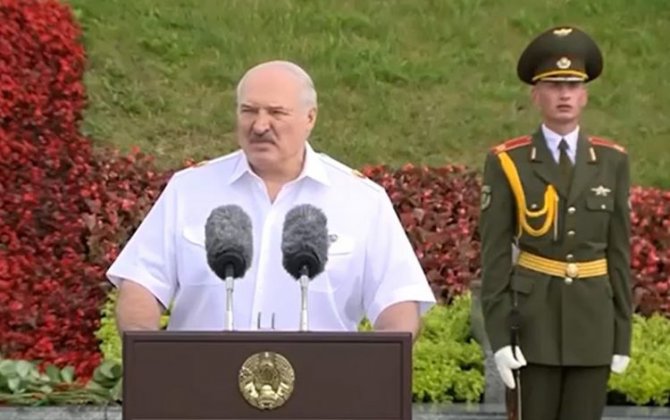 Лукашенко заявил, что будет продолжать оказывать поддержку Путину-(видео)