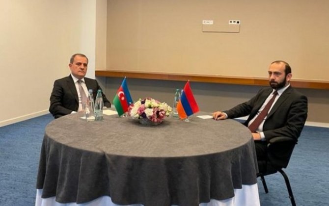 В Тбилиси началась двусторонняя встреча глав МИД Азербайджана и Армении