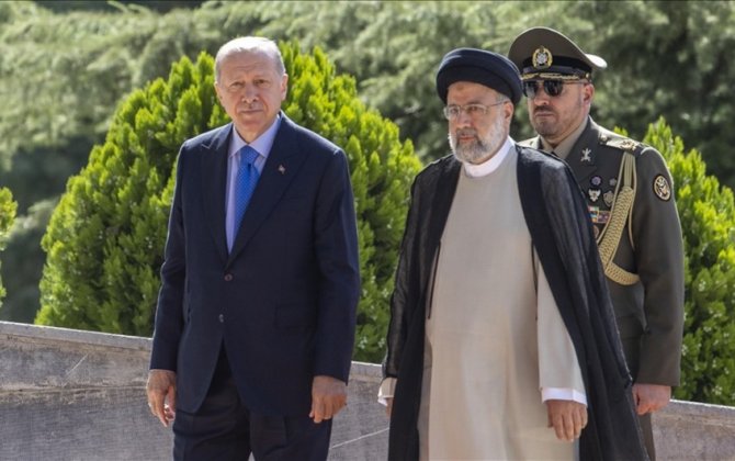 В Тегеране проходит встреча между Эрдоганом и Раиси