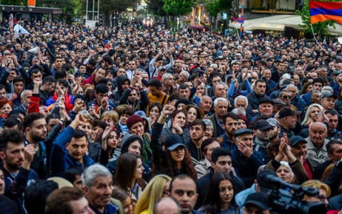 Протестующие в Ереване потребовали отставки Пашиняна - ОБНОВЛЕНО/ ВИДЕО