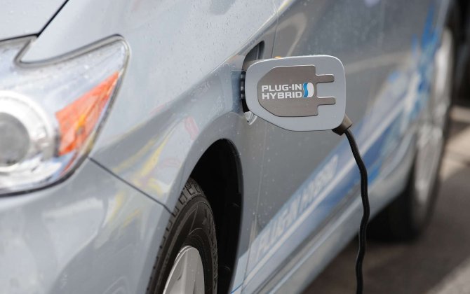 Azərbaycanda hibrid avtomobillərin idxal və satışı daha 1 il vergidən azad ediləcək