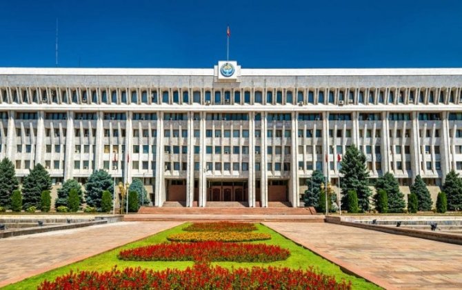 Сегодня парламент Кыргызстана продолжит внеочередное заседание