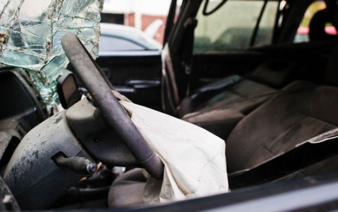 Lənkəranda avtomobil 200 metrdən aşıb, ata və oğul ağır xəsarət alıb