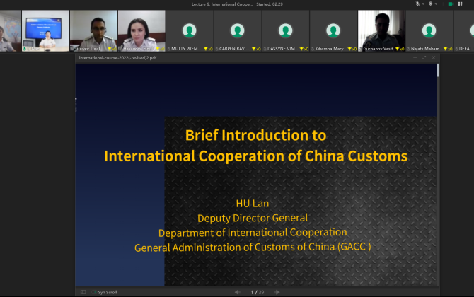 Gömrük əməkdaşları Şanxay Gömrük Kollecinin təlim proqramını müvəffəqiyyətlə tamamlayıblar