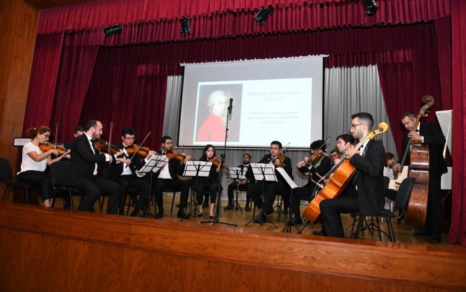 Cadenza orkestri ADNSU-da konsert proqramı ilə çıxış edib