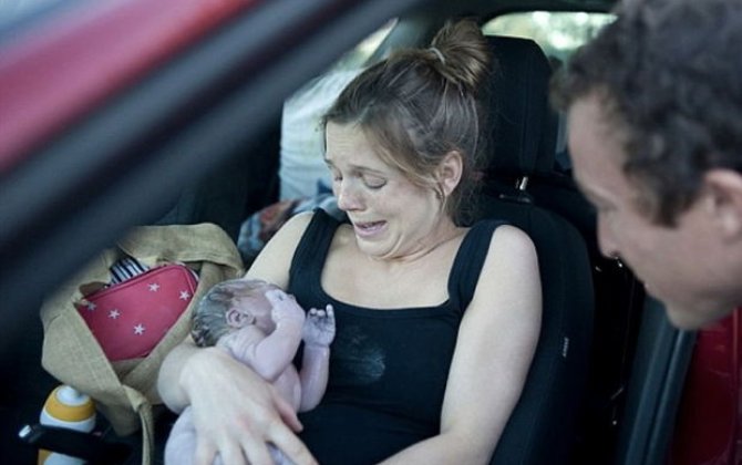 Qadının taksidə sancısı tutdu: Sürücü çarəsiz qaldı... - VİDEO