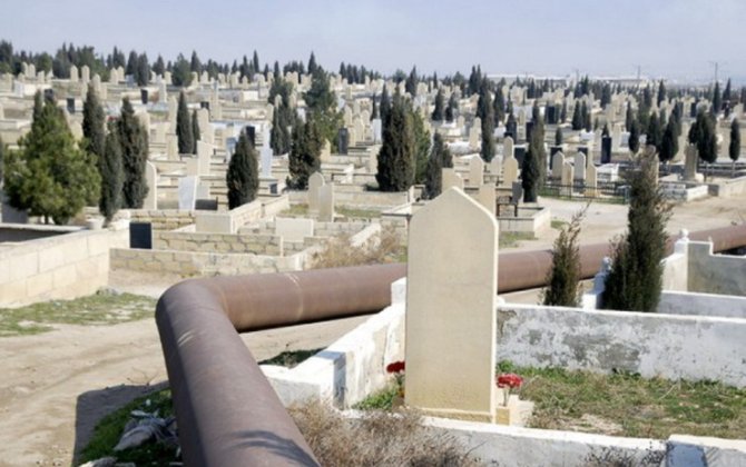 Xalası oğlunu qəbiristanlığa aparıb görün nə etdi?