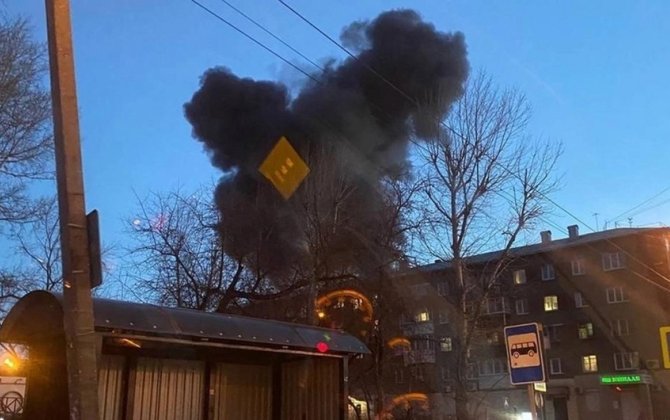 Rusiyada hərbi təyyarə yaşayış evinin üzərinə düşüb, iki nəfər ölüb - YENİLƏNİB