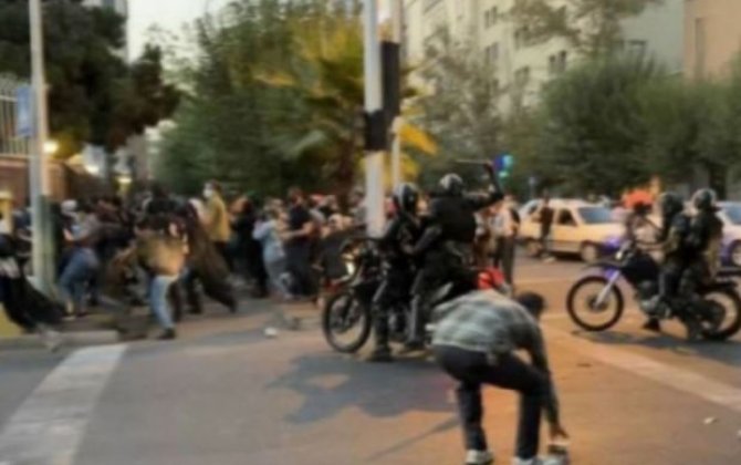 İranda etirazlar zamanı SEPAH zabiti öldürüldü - FOTO
