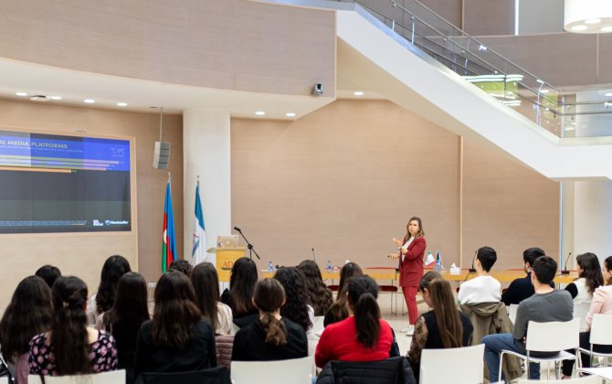 “Rəqəmsal media və kommunikasiya” mövzusunda seminar keçirilib - FOTOLAR