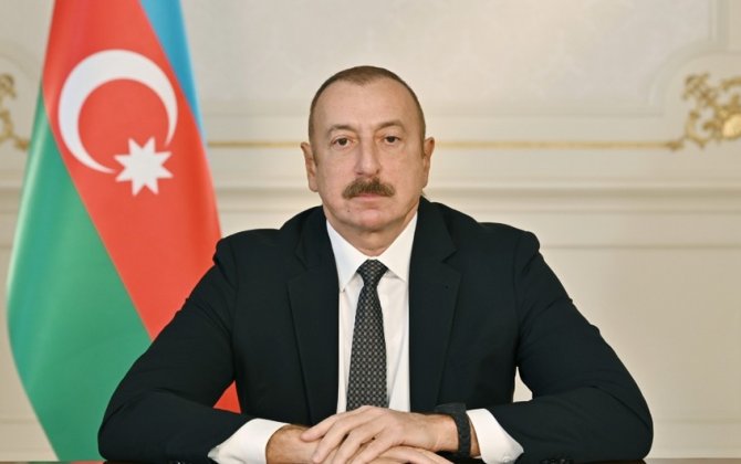 İlham Əliyev Mahmud Abbası təbrik edib