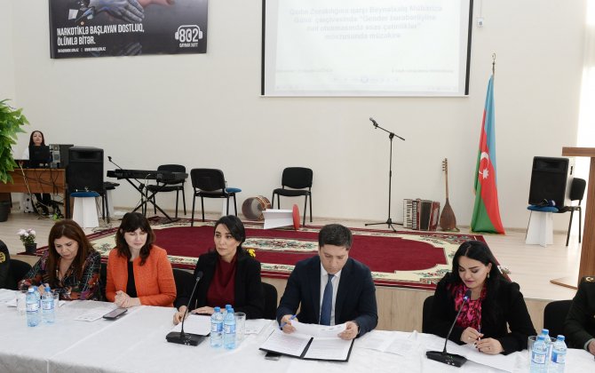 Ədliyyə Nazirliyi Qadın Zorakılığına qarşı Mübarizə Gününə həsr olunan tədbir keçirib