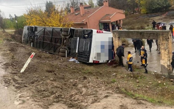 Türkiyədə sərnişin avtobusu aşıb: 33 yaralı var - FOTO/VİDEO