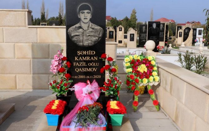 Gömrük Akademiyasının kollektivi Vətən müharibəsi şəhidinin anım günündə iştirak edib - FOTOLAR