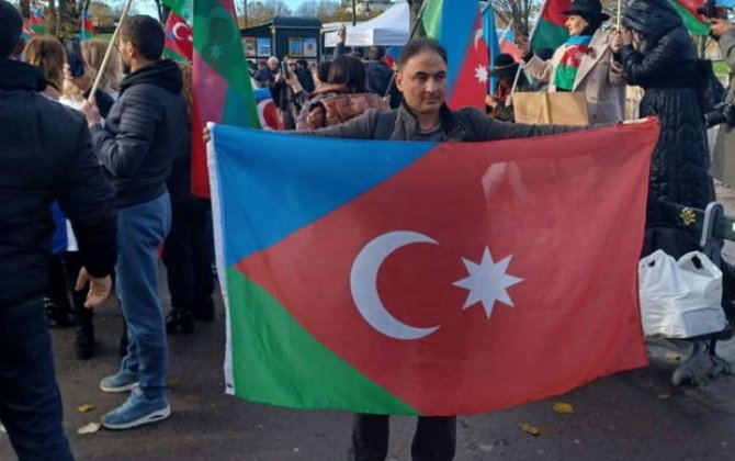 Fransa parlamenti önündə keçirilən aksiyaya Güney azərbaycanlılar da qoşulublar