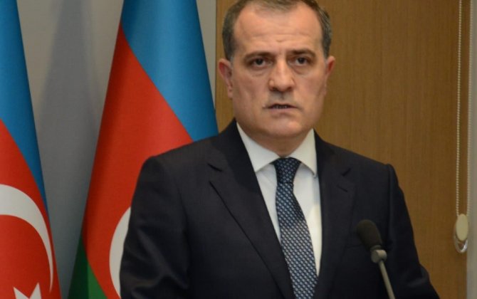 Ceyhun Bayramov Varşavada keçirilən konfransda iştirak edir
