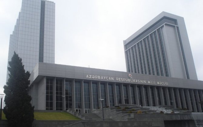 Parlamentin plenar iclasının gündəliyinə dəyişiklik edildi
