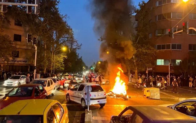 Təbriz, Urmiya və Ərdəbil küçələrində “Azadlıq, Ədalət, Milli Hökümət” şüarları səsləndirilir...