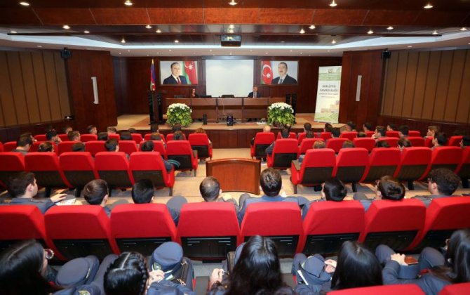 Gömrük Akademiyasının tələbələri üçün maliyyə savadlılığı mövzusunda seminar keçirilib - FOTOLAR