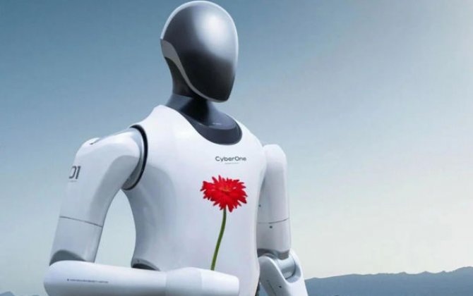 İnsanabənzər təbilçi robot nümayiş olundu – VİDEO