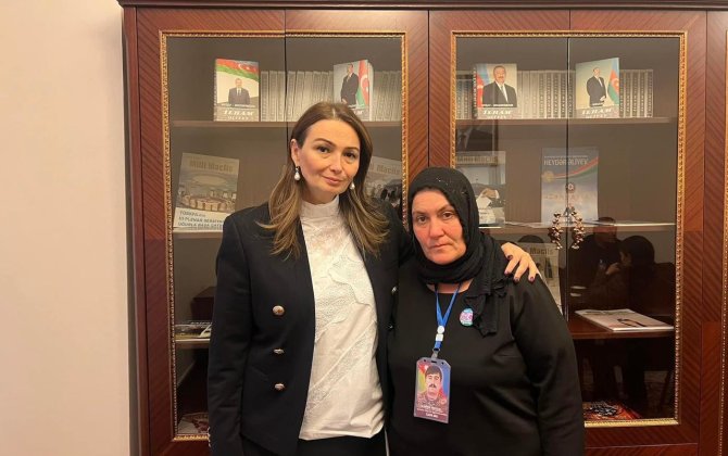 Qənirə Paşayeva Vətən müharibəsinin şəhidlərinin anaları ilə görüşüb