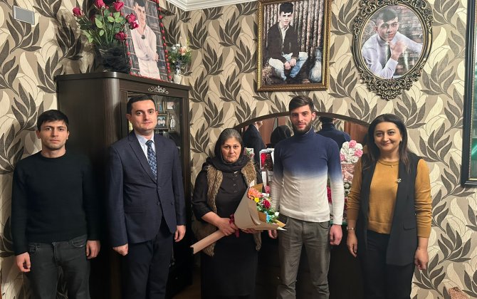 YAP Səbail Rayon təşkilatının fəalları Vətən müharibəsi şəhidinin anasını doğum günündə ziyarət ediblər