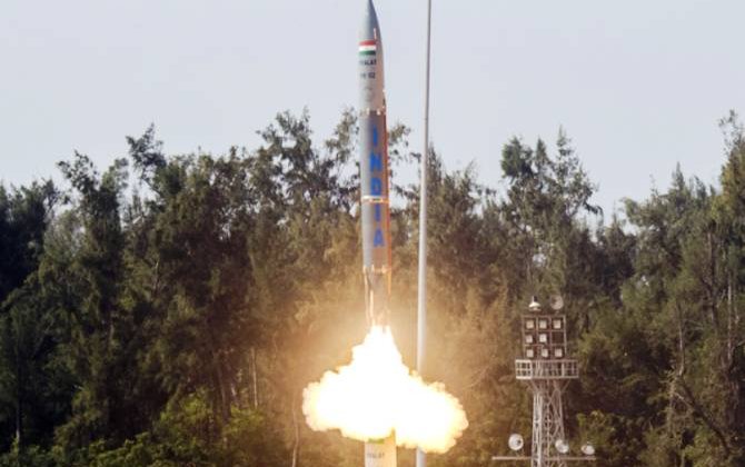 Hindistan Pakistan və Çinlə sərhədə raketlər yerləşdirir