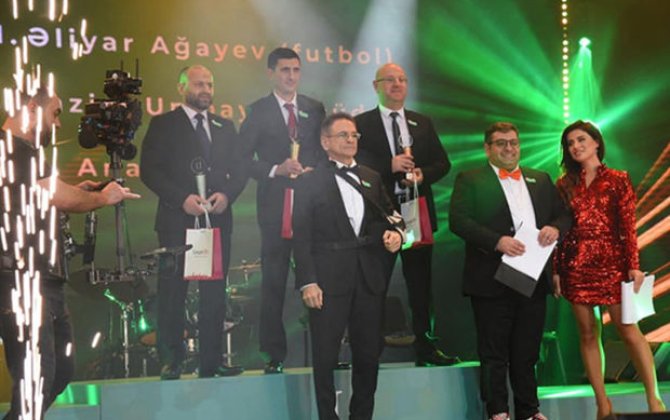 Mədət Quliyev nazirliyin tədbirinə qolu sarğılı gəldi - FOTO