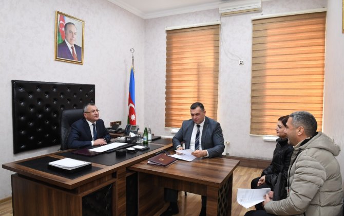Dövlət Komitəsinin sədri vətəndaşları qəbul edib