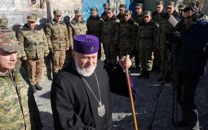 Ermənistanın baş keşişi Azərbaycanla sərhədə gəldi və...-FOTOLAR