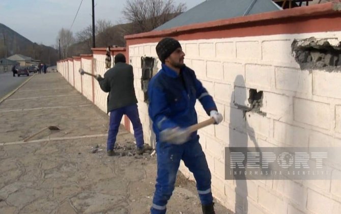 Şahbuzun Kolanı kəndində 2 kilometrlik hasar sökülür