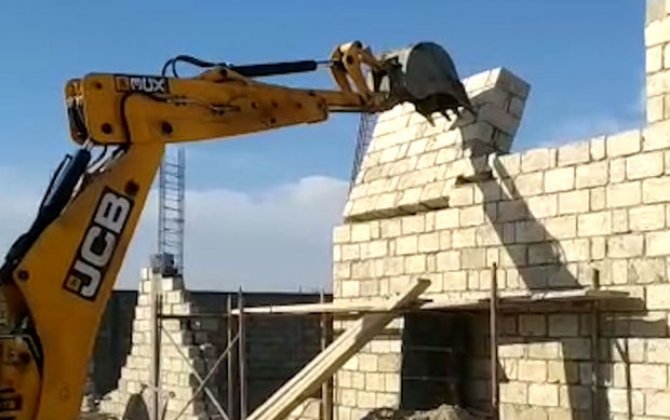 Qanunsuz tikilən obyekt Fövqəladə Hallar Nazirliyi tərəfindən sökülüb - VİDEO