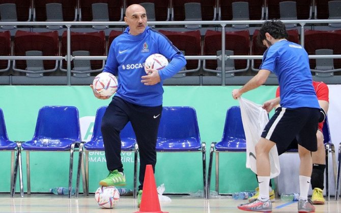 Azərbaycan millisinin baş məşqçisi: “Mənə deyirdilər ki, məşqə gələn uşaqlardan pul yığ”