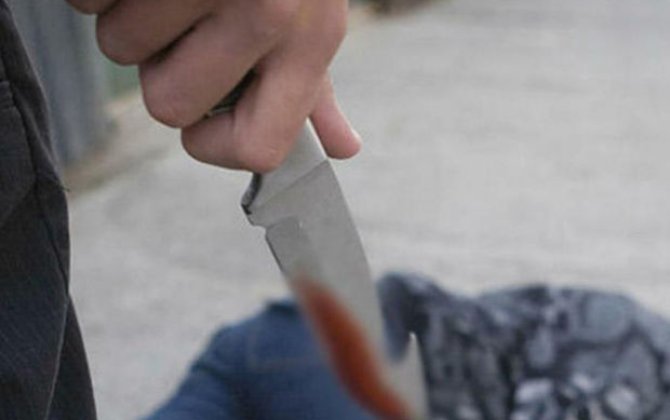 Küçədə arvadını qətlə yetirən şəxs: “Onun qonşu ilə yatdığını eşitmişdim”