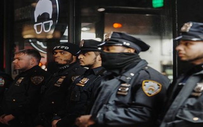 ABŞ qaradərili şəxsin ölümünə görə məsuliyyət daşıyan polis bölməsini ləğv edib