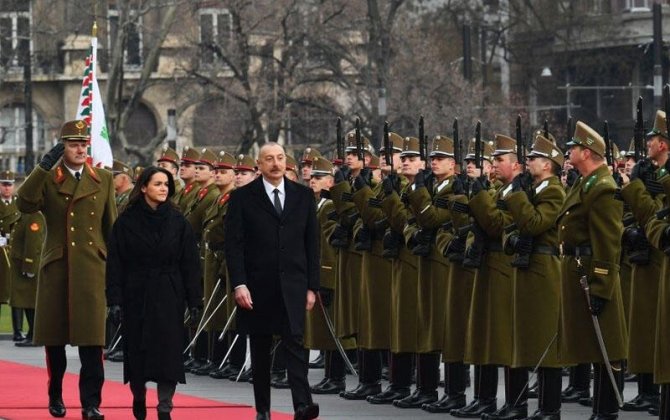 Budapeştdə Prezident İlham Əliyevin rəsmi qarşılanma mərasimi oldu - FOTOLAR