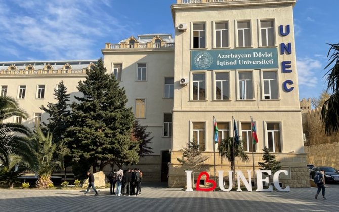 UNEC-dəki növbəti yeniliyin nəticələri müzakirə olundu: “Çevrilmiş tədris” metodu - FOTO