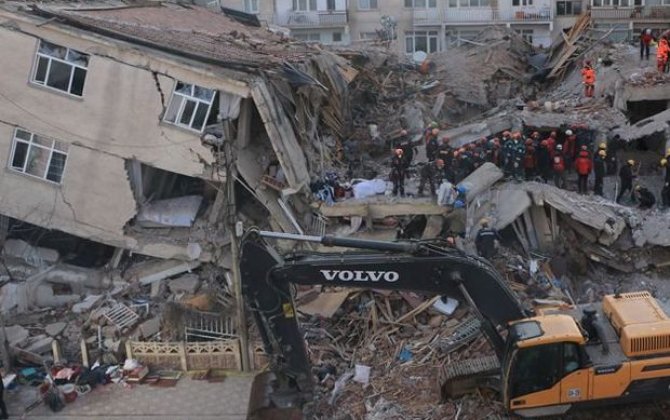 Türkiyədəki azərbaycanlı tələbələr niyə təxliyə edilmir?