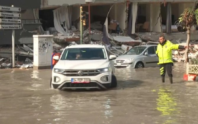 Hatayda zəlzələdən sonra dəniz suyunun səviyyəsi qalxıb - VİDEO