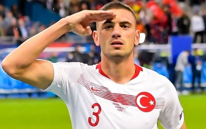 Türkiyəli futbolçu zəlzələ qurbanlarına görə Ronaldunun formasını hərraca çıxarıb